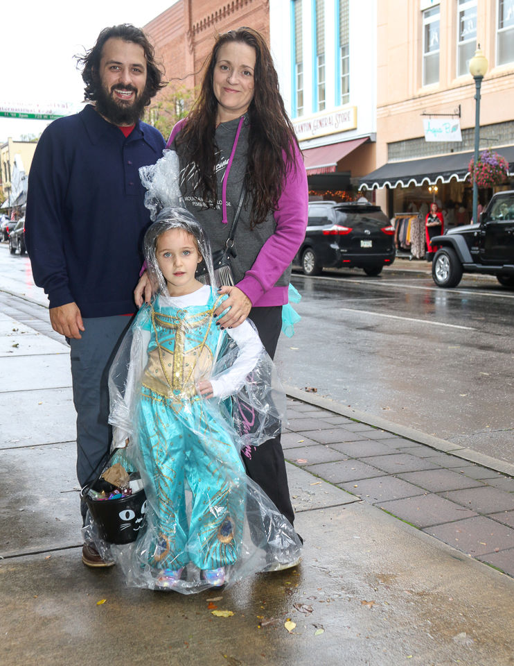 Halloween Trick or Treat Downtown Morganton 2019-9436.JPG